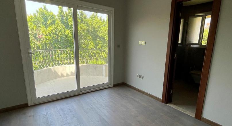 For Rent Standalone prime location 