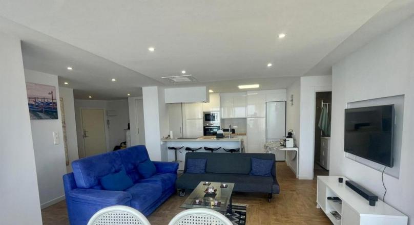 Apartment facing the Sea