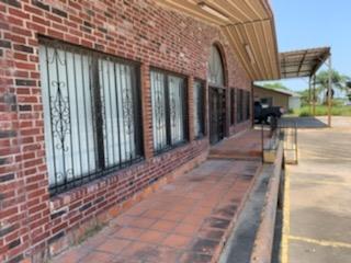 8,000+ SF Commercial Space - 611 Lincoln Ave, Robstown, TX