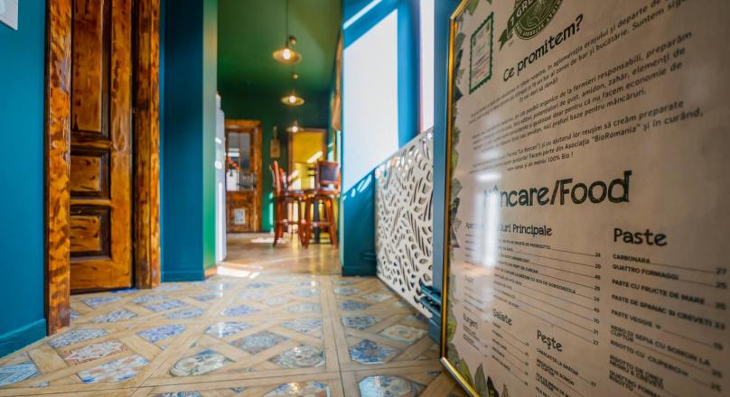 exceptional location, superlative design, turnkey business, Historical Center, Brasov