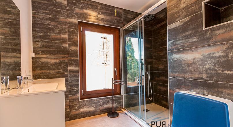 Tuscany in Mallorca? Santa Eugenia is close. Stone house with a lot of flair.