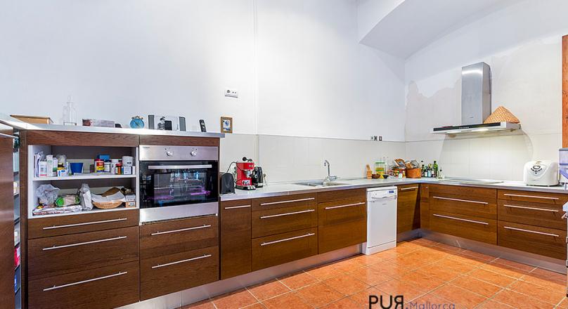 Tuscany in Mallorca? Santa Eugenia is close. Stone house with a lot of flair.