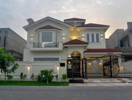 1 Kanal Brand New Spanish Bungalow For Sale