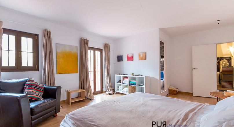 Tuscany in Mallorca? Santa Eugenia is close. Stone house with a lot of flair.