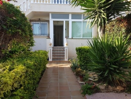 SOUTH FACING BUNGALOW IN LA ZENIA , 600 M FROM THE BEACH