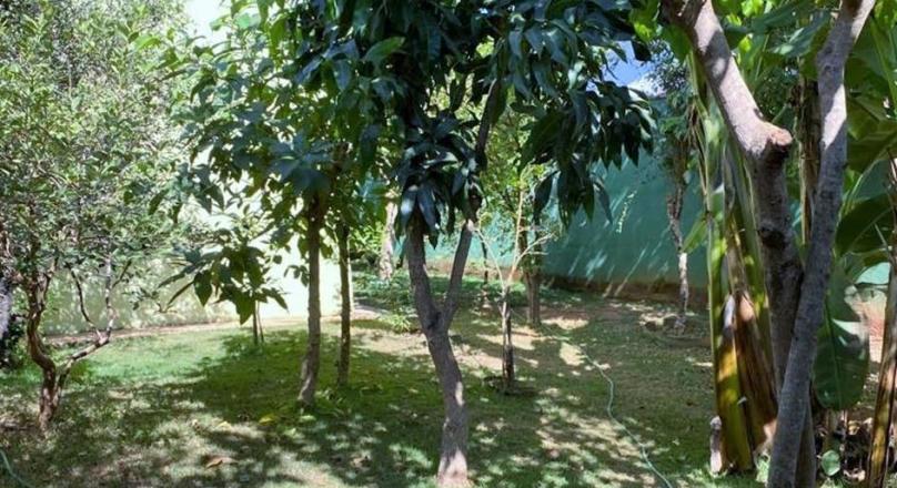 sale of a house with easy access to restaurants