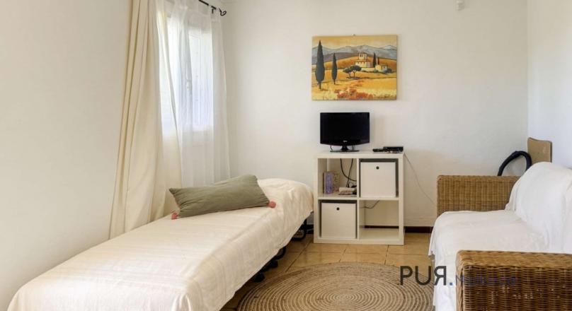 Country house with separate apartment