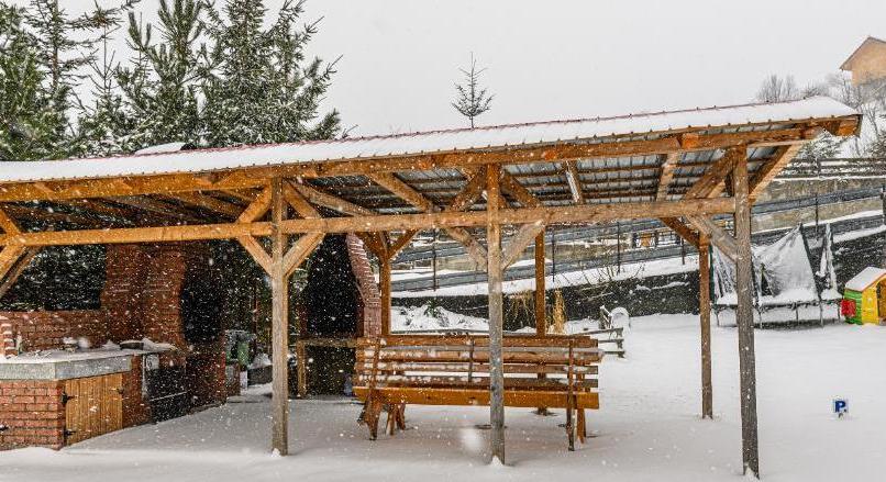Chosen Pension, on 1,400 sqm land, in a mountain rainbow