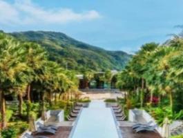 Phuket Quality Real Estate offers for sale this beauty of a 5 * hotel