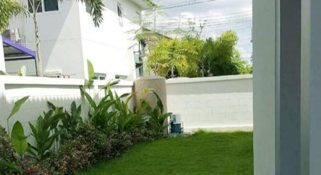 3 bedrooms · 3 bathrooms · House